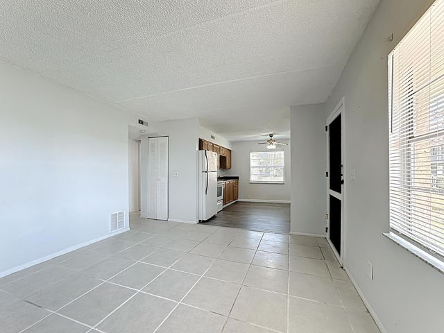 694 Michigan Ct Unit 3, St Cloud, FL 34769