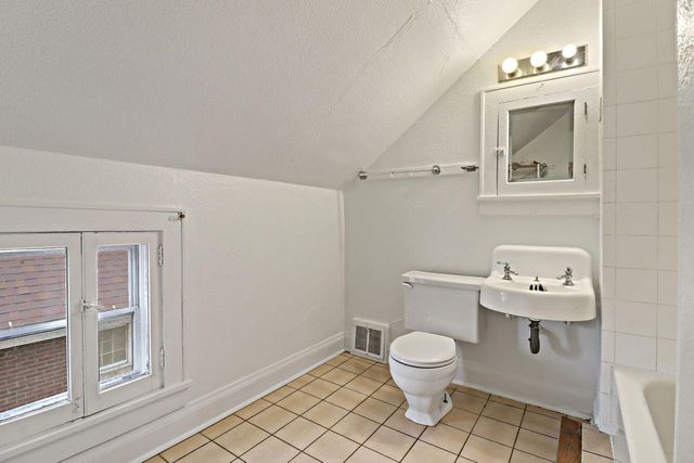 6606 28th AVENUE, Kenosha, WI 53143