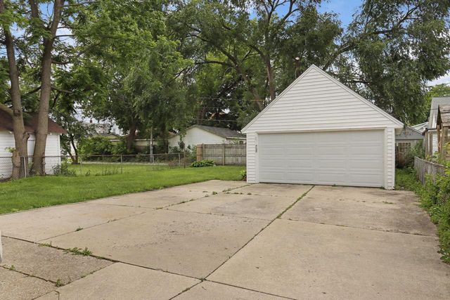 6606 28th AVENUE, Kenosha, WI 53143
