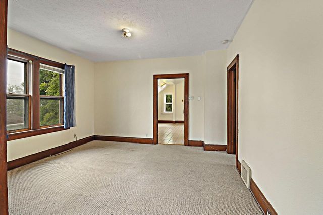 6606 28th AVENUE, Kenosha, WI 53143