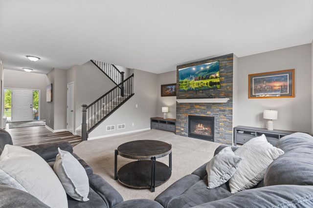 4596 Landings Way, Minnetrista, MN 55375