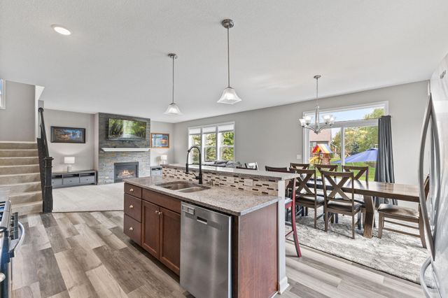 4596 Landings Way, Minnetrista, MN 55375