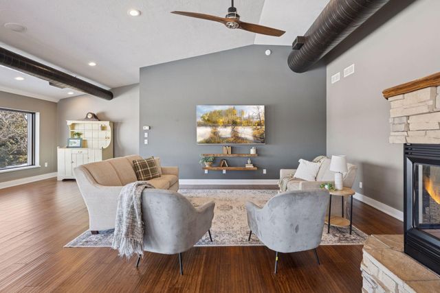 23795 Laredo Avenue, Belle Plaine, MN 56011