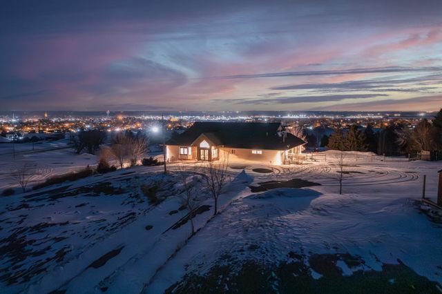 23795 Laredo Avenue, Belle Plaine, MN 56011