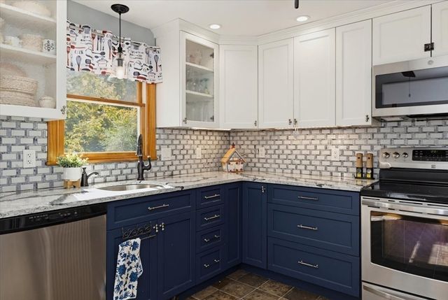 40 Dudley Rd, Billerica, MA 01821