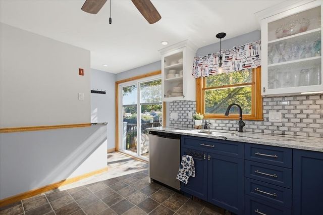 40 Dudley Rd, Billerica, MA 01821