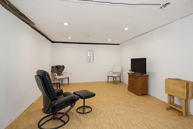 40 Dudley Rd, Billerica, MA 01821