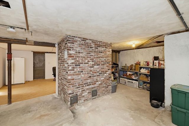 40 Dudley Rd, Billerica, MA 01821