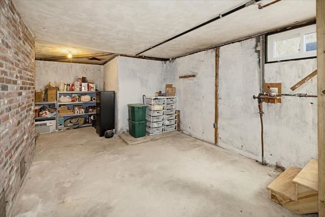 40 Dudley Rd, Billerica, MA 01821