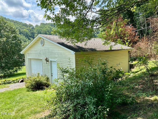 1277 Old Jonesboro Road, Bristol, TN 37620