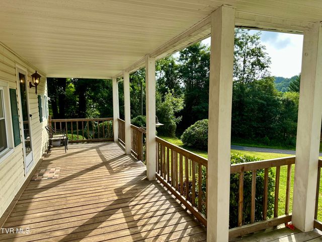 1277 Old Jonesboro Road, Bristol, TN 37620