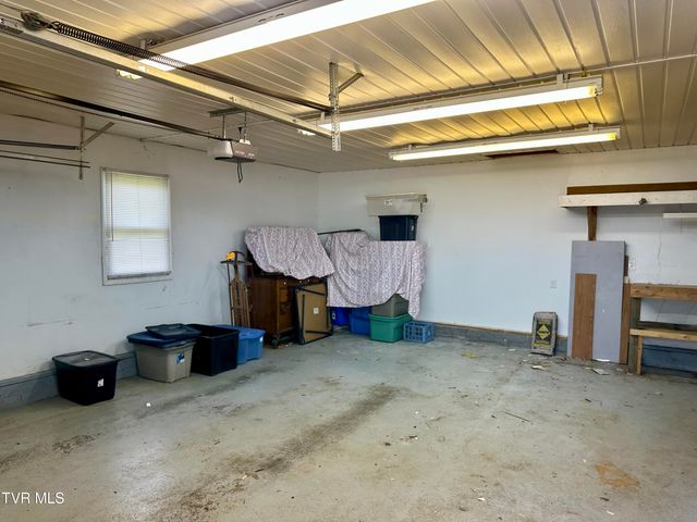 1277 Old Jonesboro Road, Bristol, TN 37620