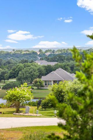 270 Honey Locust CT, Driftwood, TX 78619
