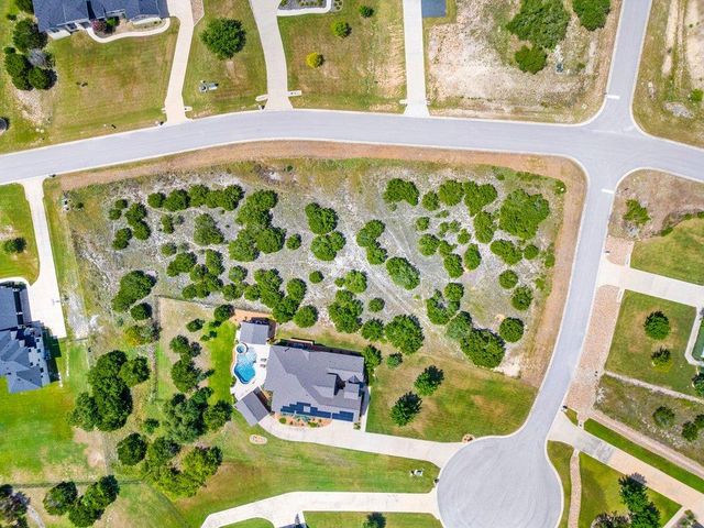 270 Honey Locust CT, Driftwood, TX 78619