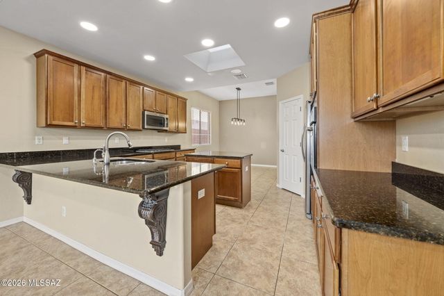 13859 E Fiery Dawn Drive, Vail, AZ 85641