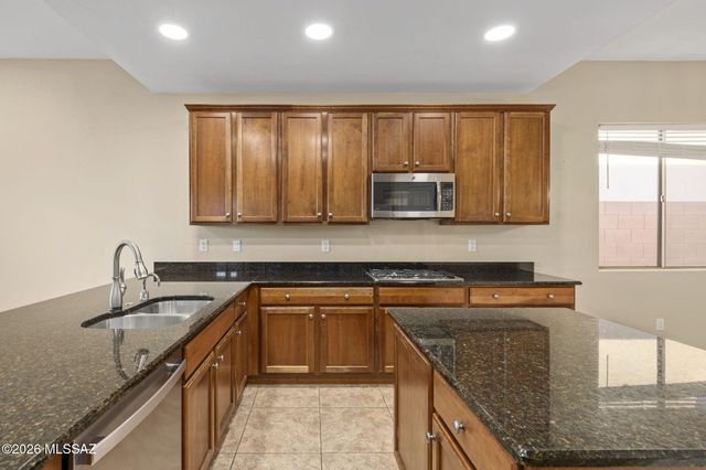 13859 E Fiery Dawn Drive, Vail, AZ 85641