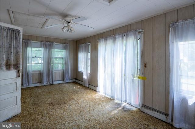 12111 DAISY LN, Glenn Dale, MD 20769