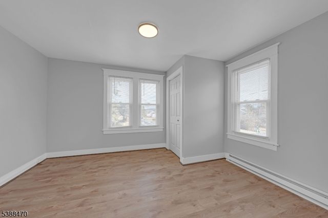 760 High St, Alpha Boro, NJ 08865