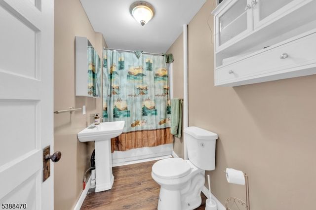 760 High St, Alpha Boro, NJ 08865