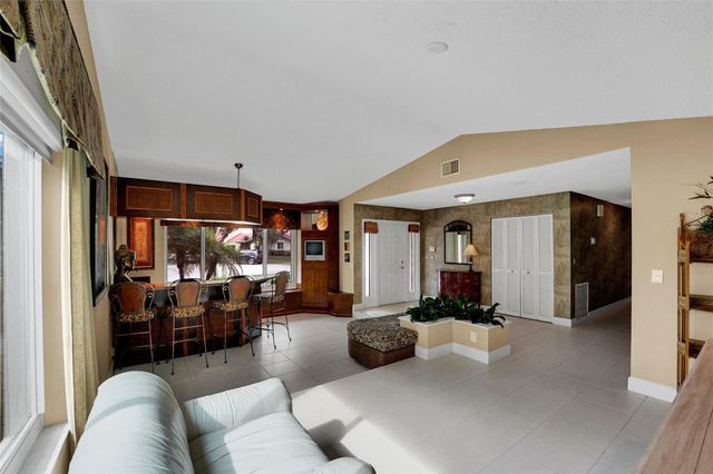 9800 NW 10th Court, Plantation, FL 33322