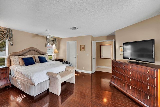 9800 NW 10th Court, Plantation, FL 33322