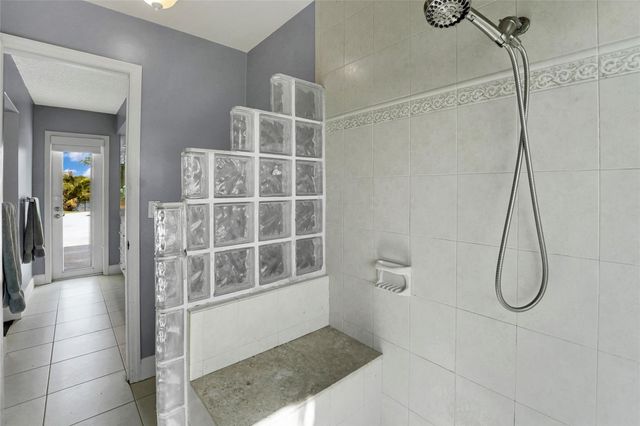 9800 NW 10th Court, Plantation, FL 33322