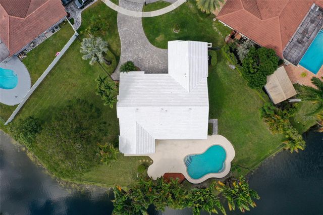 9800 NW 10th Court, Plantation, FL 33322