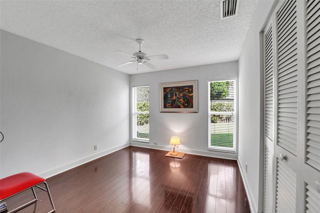 9800 NW 10th Court, Plantation, FL 33322