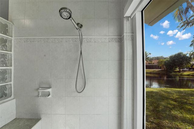 9800 NW 10th Court, Plantation, FL 33322