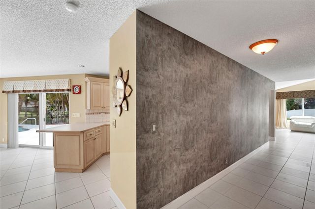 9800 NW 10th Court, Plantation, FL 33322