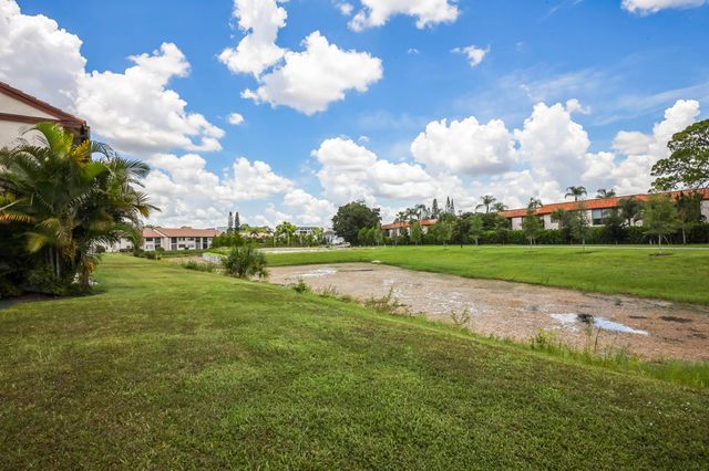 7593 TAHITI Lane 106, Lake Worth, FL 33467