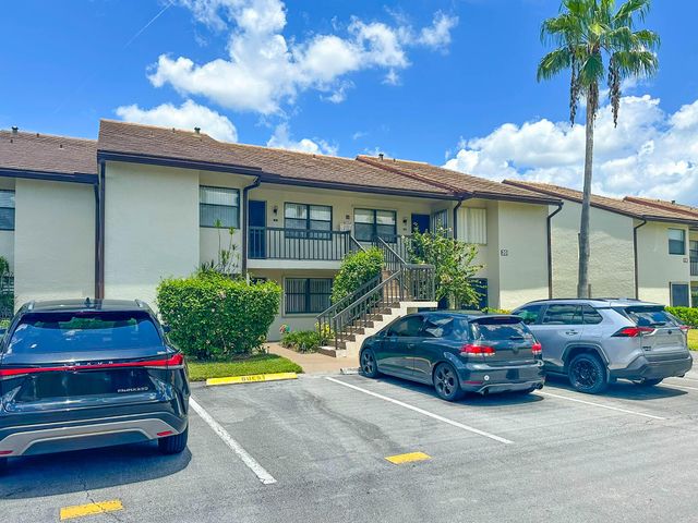7593 TAHITI Lane 106, Lake Worth, FL 33467