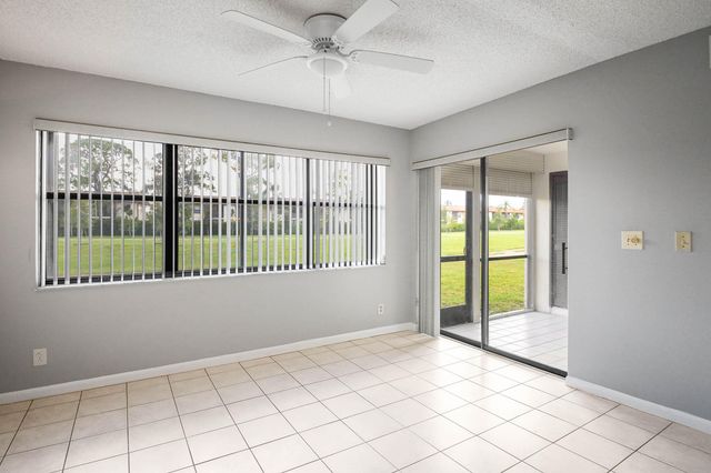 7593 TAHITI Lane 106, Lake Worth, FL 33467