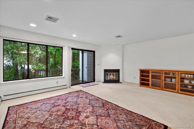 53 Top Of The Ridge A9, Mamaroneck, NY 10543