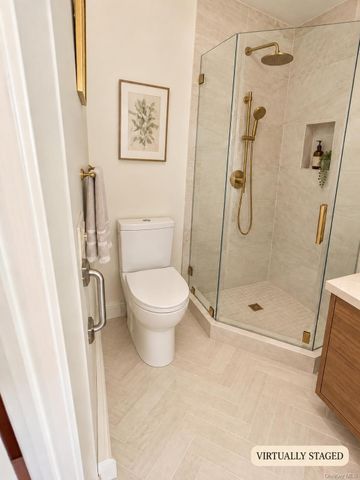 53 Top Of The Ridge A9, Mamaroneck, NY 10543