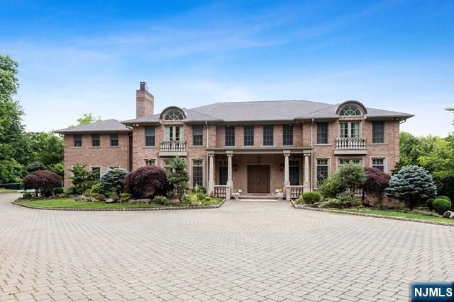 31 Marie Major Drive, Alpine, NJ 07620