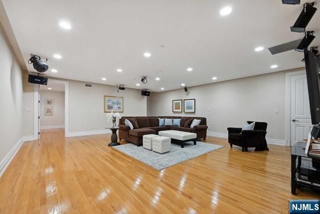 31 Marie Major Drive, Alpine, NJ 07620