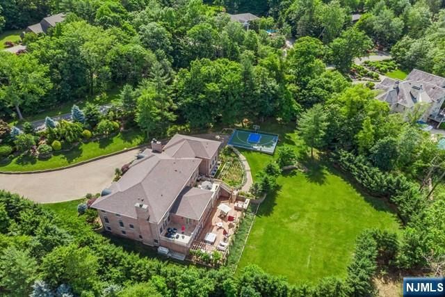 31 Marie Major Drive, Alpine, NJ 07620