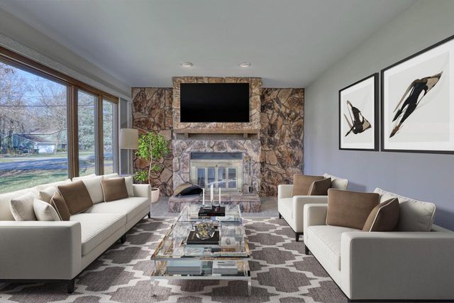 3840 S Sunny View DRIVE, New Berlin, WI 53151