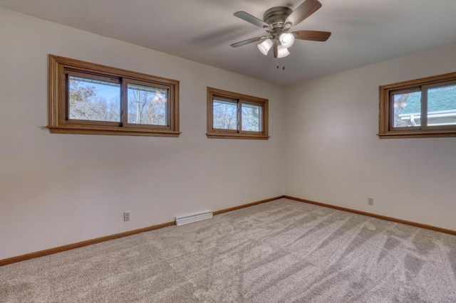 3840 S Sunny View DRIVE, New Berlin, WI 53151