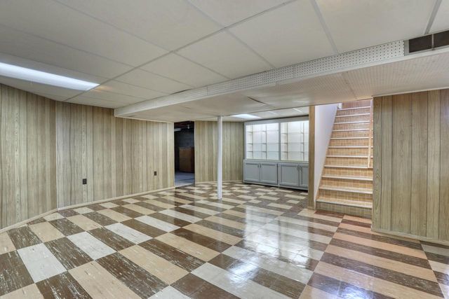 3840 S Sunny View DRIVE, New Berlin, WI 53151