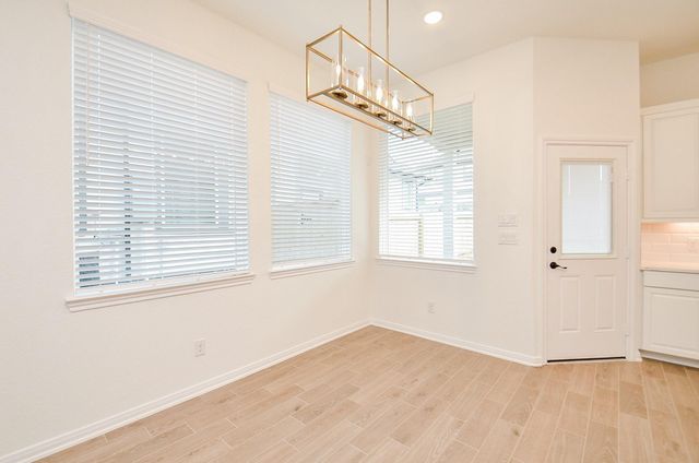 130 W Coralburst Loop, Montgomery, TX 77316