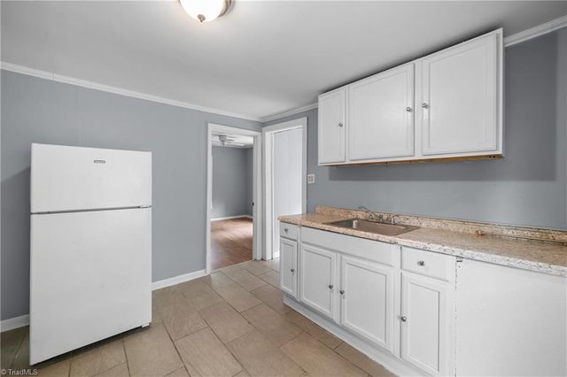 914 Lincoln Street, Greensboro, NC 27401