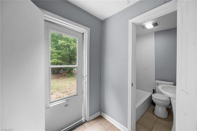 914 Lincoln Street, Greensboro, NC 27401