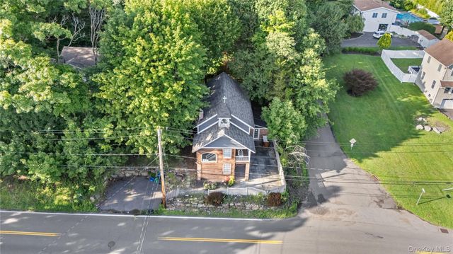 697 S Mountain Road, New City, NY 10956