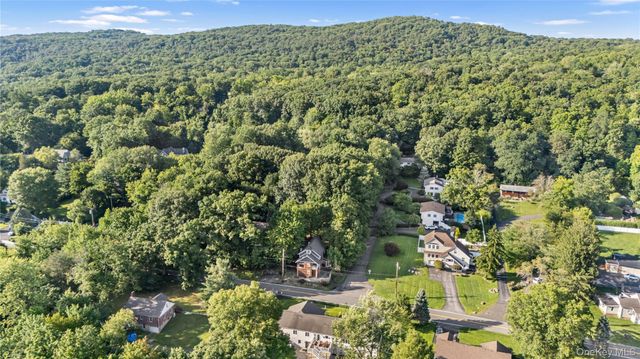 697 S Mountain Road, New City, NY 10956