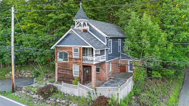 697 S Mountain Road, New City, NY 10956