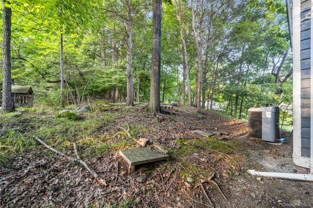 697 S Mountain Road, New City, NY 10956