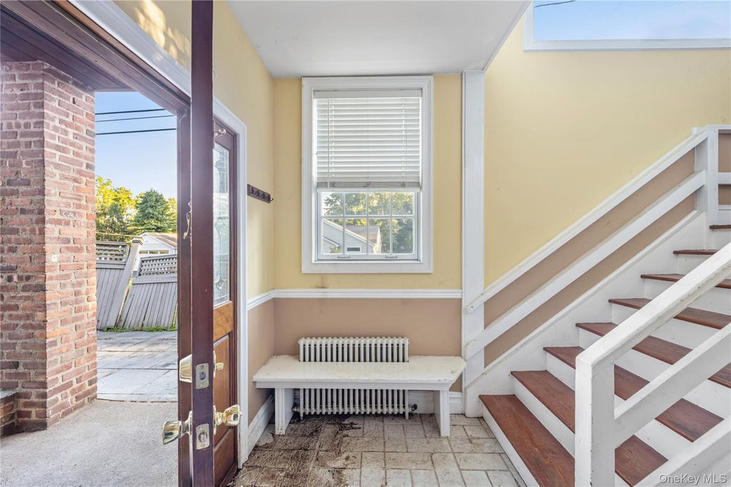 697 S Mountain Road, New City, NY 10956 — photo 3