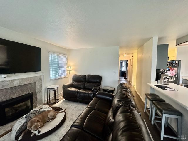 2528 Westberry Dr, Santa Rosa, CA 95403